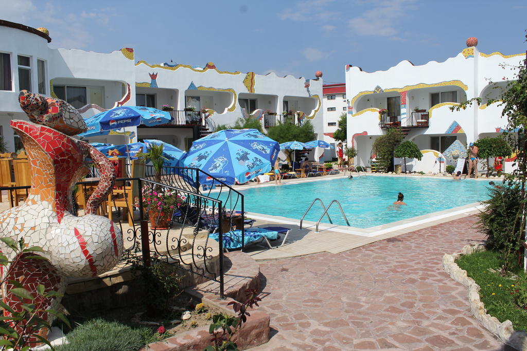Hotel Laguna 2*