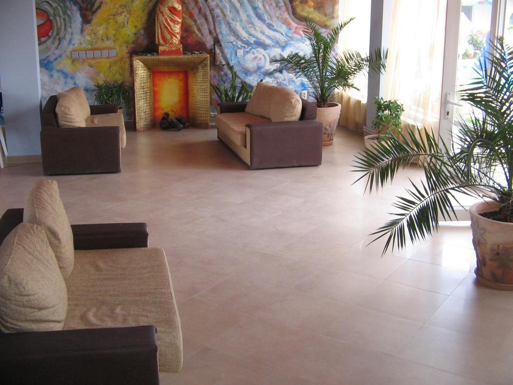Hotel Laguna 2*